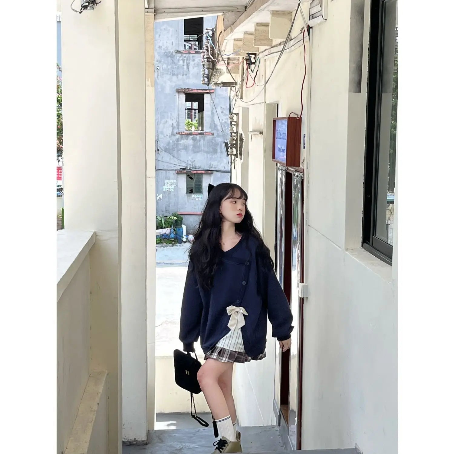 Irregular Patchwork Design Loose Plush Thickened Sweatshirt