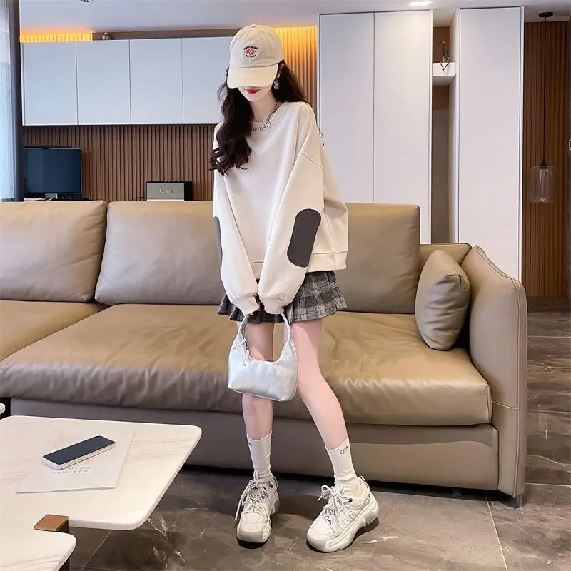 Western Design Round Neck Pullover Thin Sweatshirt for Women Korean Style Loose and Versatile