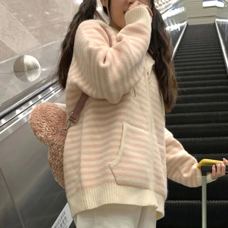 Zoete gemengde kleuren gestreepte cardigan voor dames, herfst/winter, schattige cartoonberen