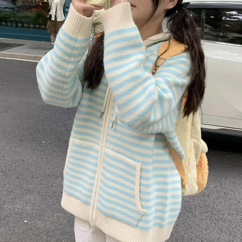 Zoete gemengde kleuren gestreepte cardigan voor dames, herfst/winter, schattige cartoonberen